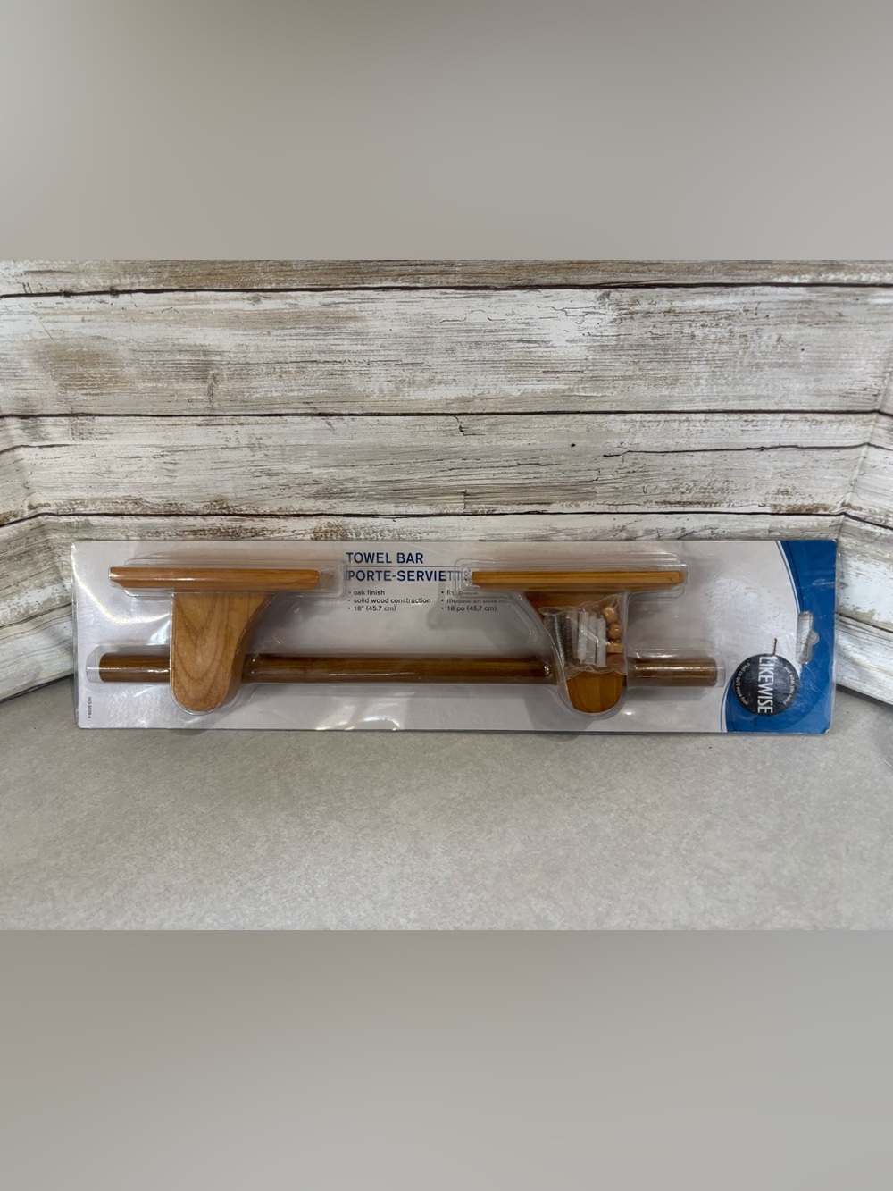 BNIP wooden oak towel bar with hardware